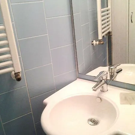 Jolanda Hotel